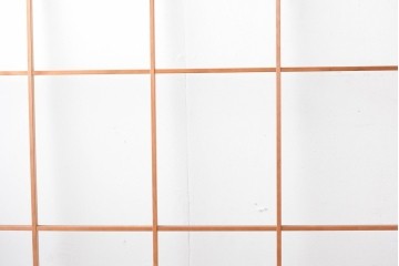 ヴィンテージ建具　昭和後期　明るい木色とすっきりとした格子が魅力の擦り上げ雪見障子戸4枚セット　(R-086590)