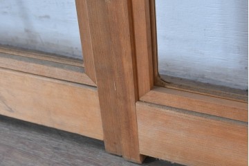ヴィンテージ建具　昭和後期　明るい木色とすっきりとした格子が魅力の擦り上げ雪見障子戸4枚セット　(R-086590)