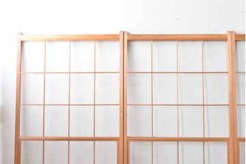 ヴィンテージ建具　昭和後期　明るい木色とすっきりとした格子が魅力の擦り上げ雪見障子戸4枚セット　(R-086590)