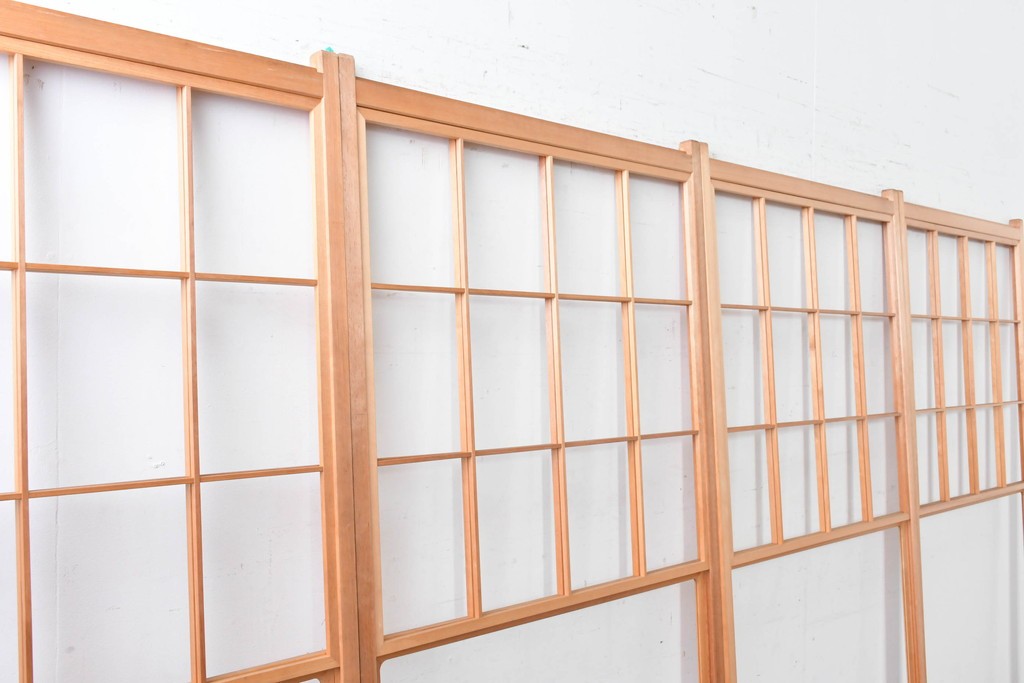 ヴィンテージ建具　昭和後期　明るい木色とすっきりとした格子が魅力の擦り上げ雪見障子戸4枚セット　(R-086591)