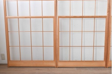 ヴィンテージ建具　昭和後期　明るい木色とすっきりとした格子が魅力の擦り上げ雪見障子戸4枚セット　(R-086591)