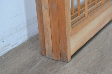 ヴィンテージ建具　昭和後期　明るい木色とすっきりとした格子が魅力の擦り上げ雪見障子戸4枚セット　(R-086591)