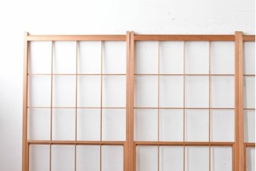 ヴィンテージ建具　昭和後期　明るい木色とすっきりとした格子が魅力の擦り上げ雪見障子戸4枚セット　(R-086592)