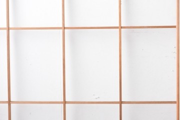 ヴィンテージ建具　昭和後期　明るい木色とすっきりとした格子が魅力の擦り上げ雪見障子戸4枚セット　(R-086592)