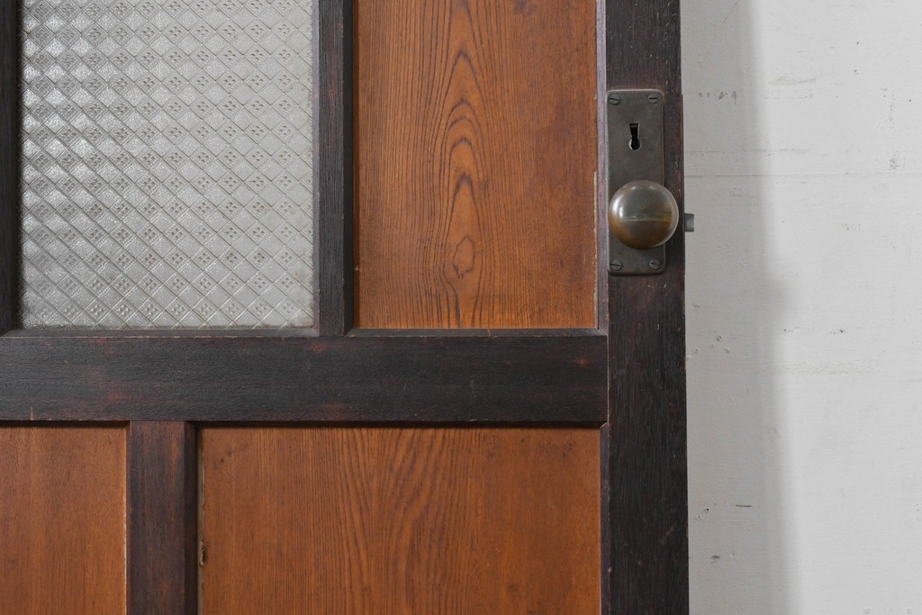 アンティーク建具　昭和初期　大正ロマン　繊細な模様が浮かぶプレスガラス入りの木製ドア1枚　(R-086593)
