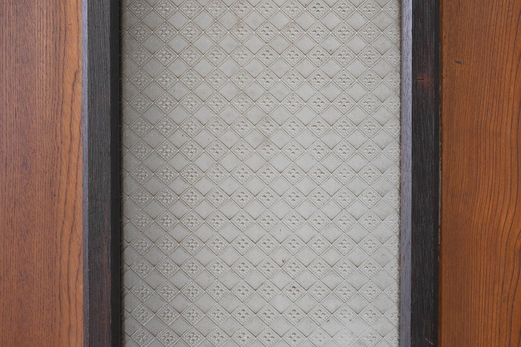 アンティーク建具　昭和初期　大正ロマン　繊細な模様が浮かぶプレスガラス入りの木製ドア1枚　(R-086593)