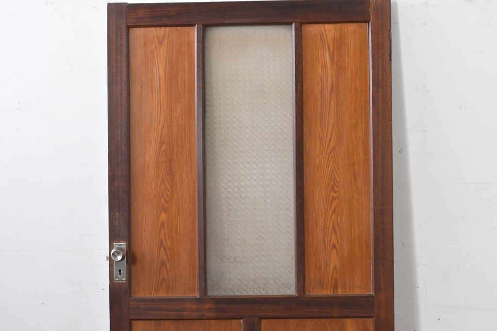 アンティーク建具　昭和初期　大正ロマン　異なる木色のコントラストが目を引くドア1枚　(R-086595)
