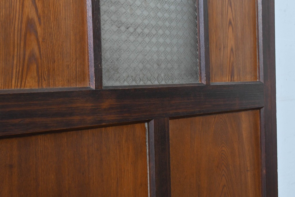 アンティーク建具　昭和初期　大正ロマン　異なる木色のコントラストが目を引くドア1枚　(R-086595)