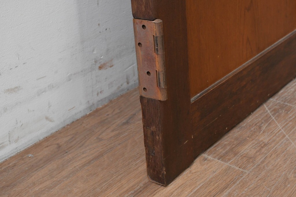 アンティーク建具　昭和初期　大正ロマン　異なる木色のコントラストが目を引くドア1枚　(R-086595)