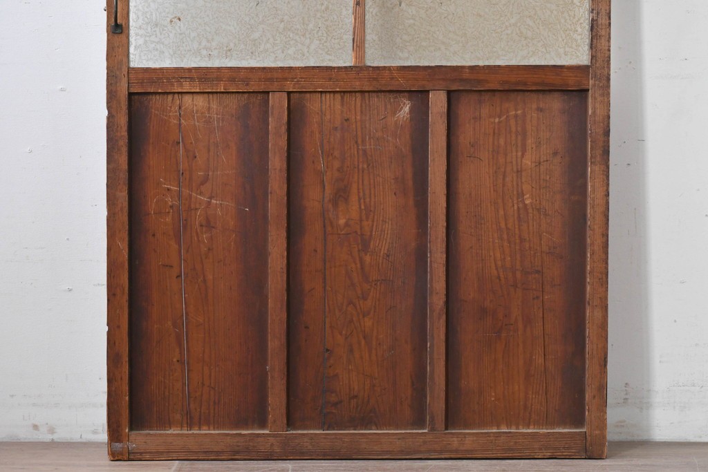 アンティーク建具　大正から昭和初期　大正ロマン　素朴な木味が魅力のガラス扉1枚　(R-086596)