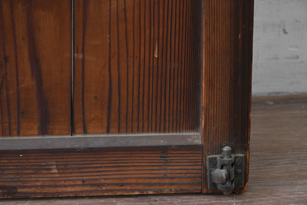 アンティーク建具　大正から昭和初期　大正ロマン　素朴な木味が魅力のガラス扉1枚　(R-086596)