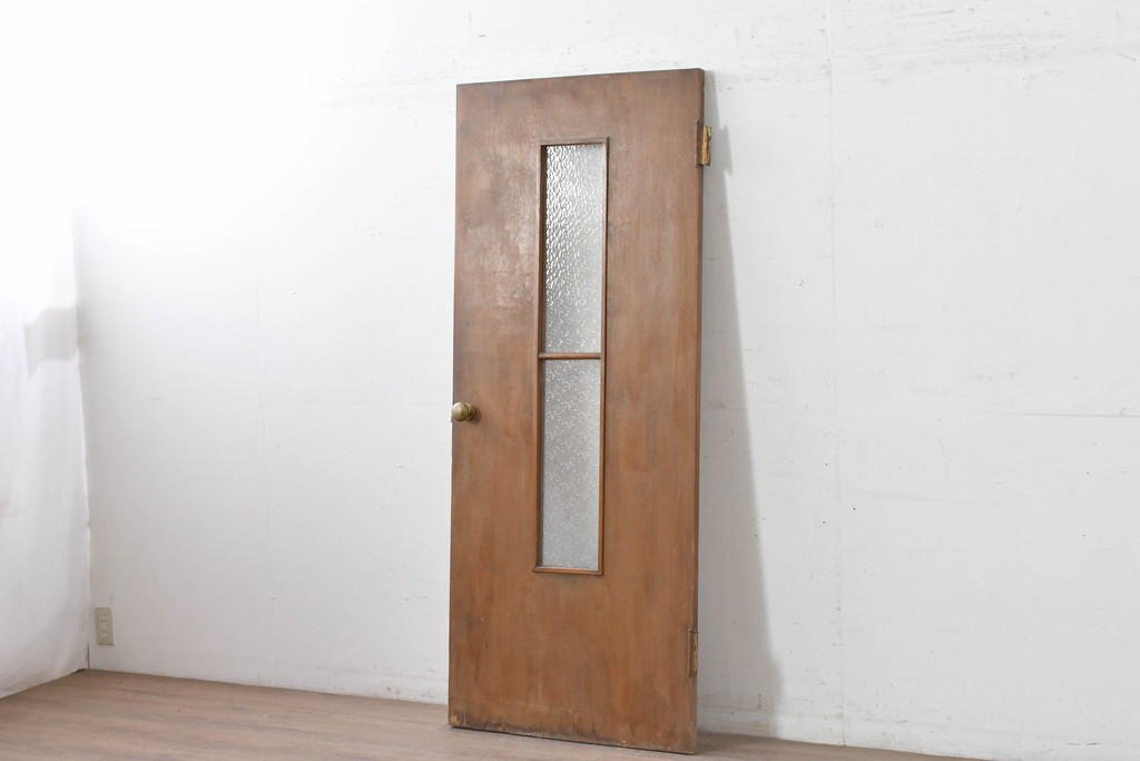 ヴィンテージ建具　昭和中期　温もりある木味のシンプルなドア1枚　(R-086597)