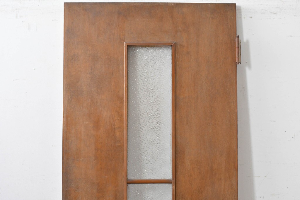 ヴィンテージ建具　昭和中期　温もりある木味のシンプルなドア1枚　(R-086597)