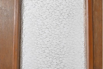 ヴィンテージ建具　昭和中期　温もりある木味のシンプルなドア1枚　(R-086597)