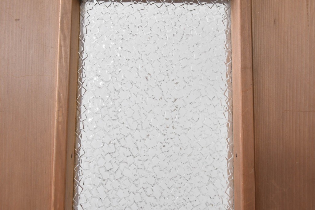 ヴィンテージ建具　昭和中期　ガラス入り　素朴な木味が魅力的な幅狭タイプのドア1枚　(R-086598)