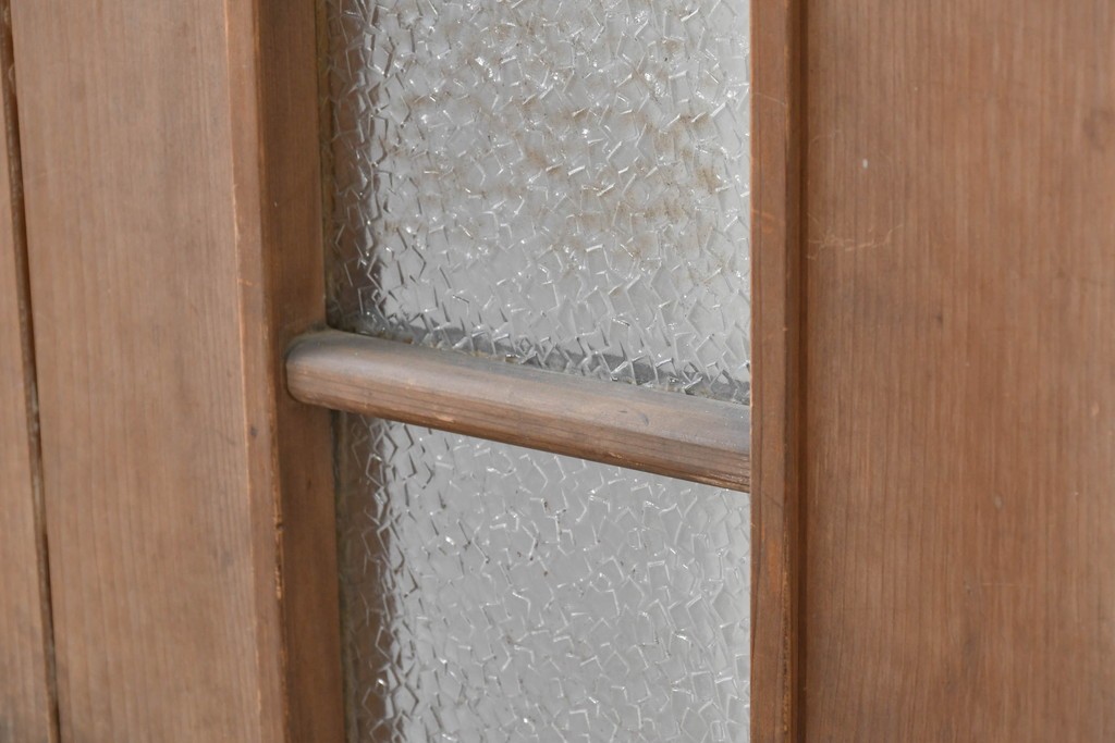 ヴィンテージ建具　昭和中期　ガラス入り　素朴な木味が魅力的な幅狭タイプのドア1枚　(R-086598)