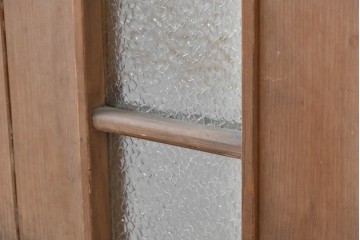 ヴィンテージ建具　昭和中期　ガラス入り　素朴な木味が魅力的な幅狭タイプのドア1枚　(R-086598)