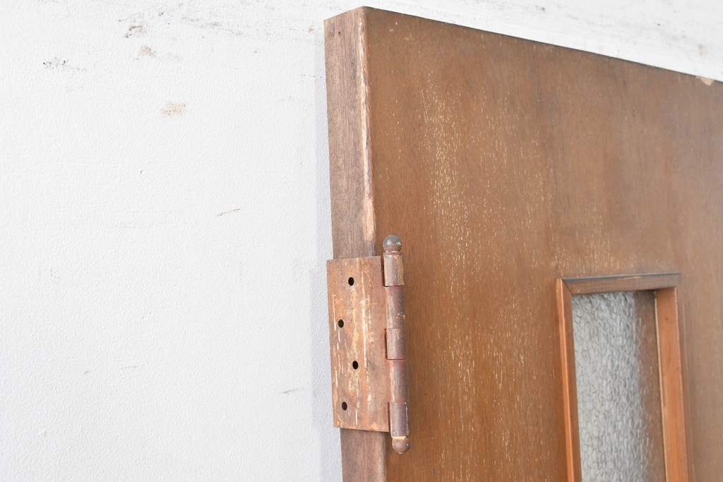 ヴィンテージ建具　昭和中期　ガラス入り　素朴な木味が魅力的な幅狭タイプのドア1枚　(R-086598)