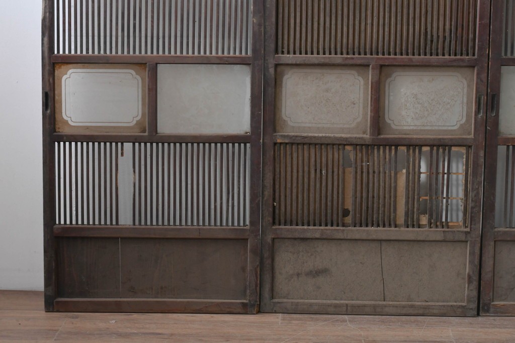 和製アンティーク　大正期から昭和初期　すっきりとした幅狭格子戸4枚セット　(R-086599)