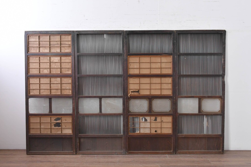 和製アンティーク　大正期から昭和初期　すっきりとした幅狭格子戸4枚セット　(R-086599)