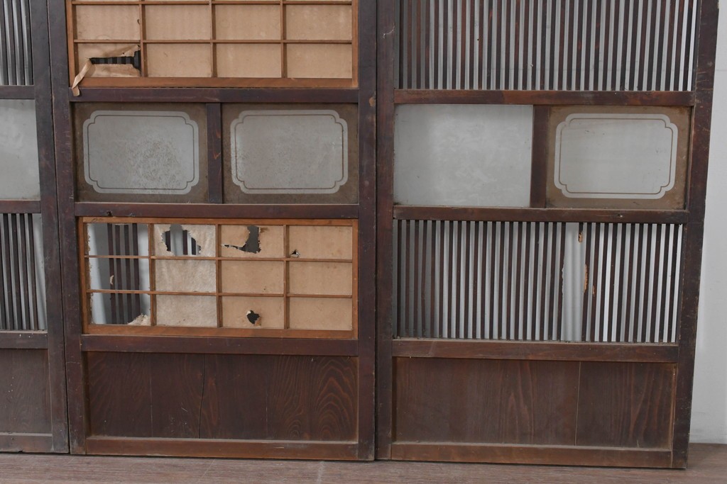 和製アンティーク　大正期から昭和初期　すっきりとした幅狭格子戸4枚セット　(R-086599)