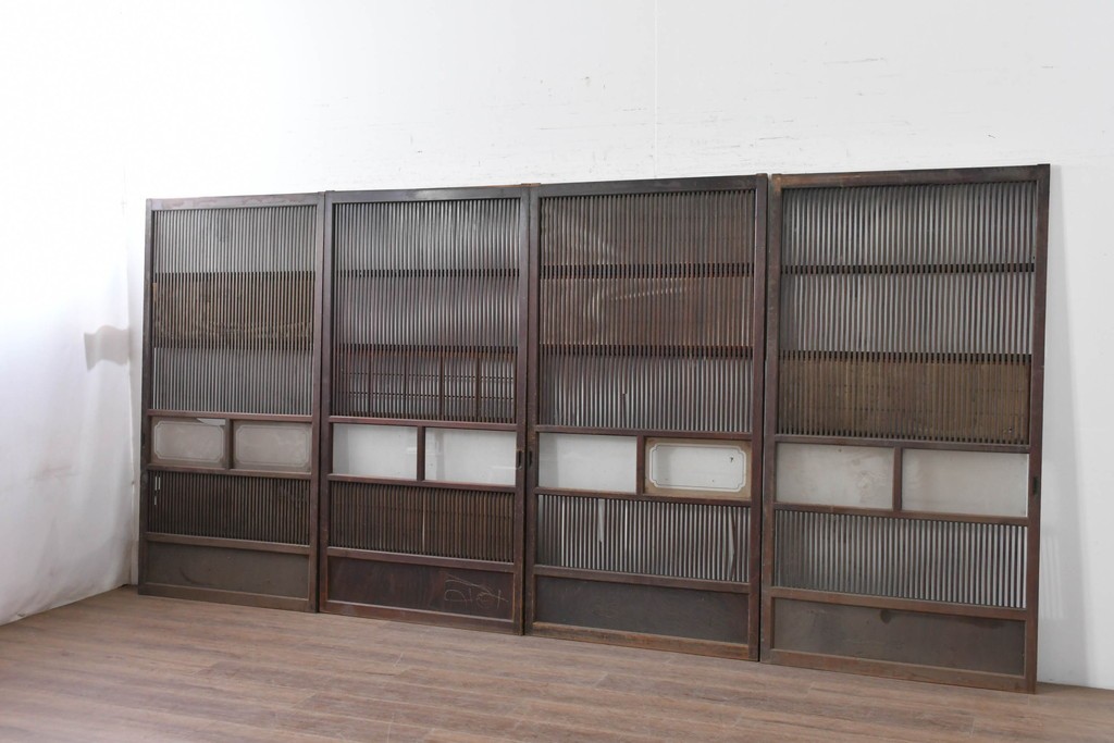 和製アンティーク　大正期から昭和初期　細やかな縦格子が美しい格子戸4枚セット　(R-086601)