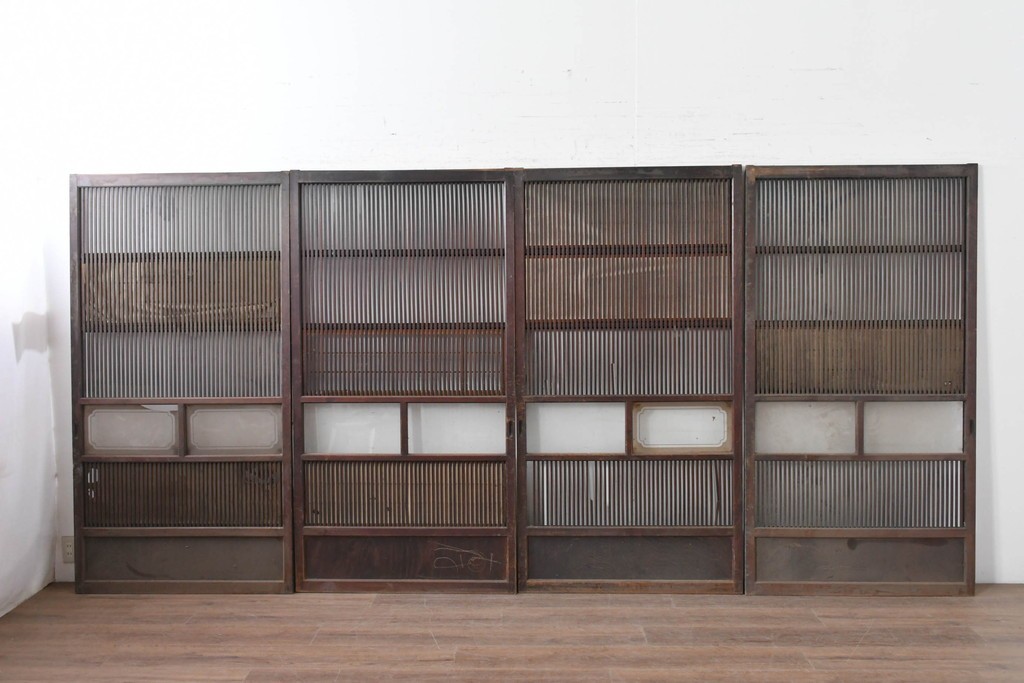 和製アンティーク　大正期から昭和初期　細やかな縦格子が美しい格子戸4枚セット　(R-086601)