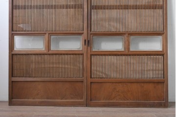 ヴィンテージ建具　昭和中期　裏障子付き　繊細に並んだ格子が美しい格子戸2枚セット　(R-086603)