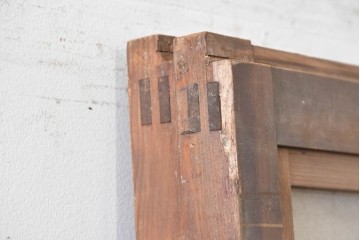 ヴィンテージ建具　昭和中期　裏障子付き　繊細に並んだ格子が美しい格子戸2枚セット　(R-086603)