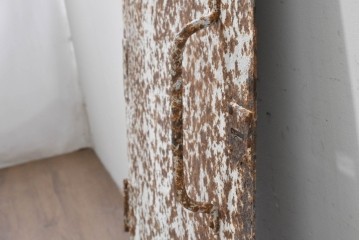 アンティーク建具　大正から昭和初期　無骨な風合いの錆びた鉄扉1枚　(R-086605)