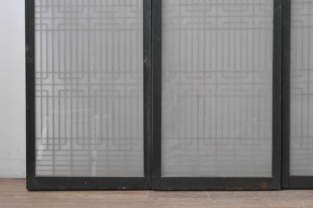 ヴィンテージ建具　昭和中期　組子細工が美しい片面ガラスの書院窓4枚セット　(R-086606)