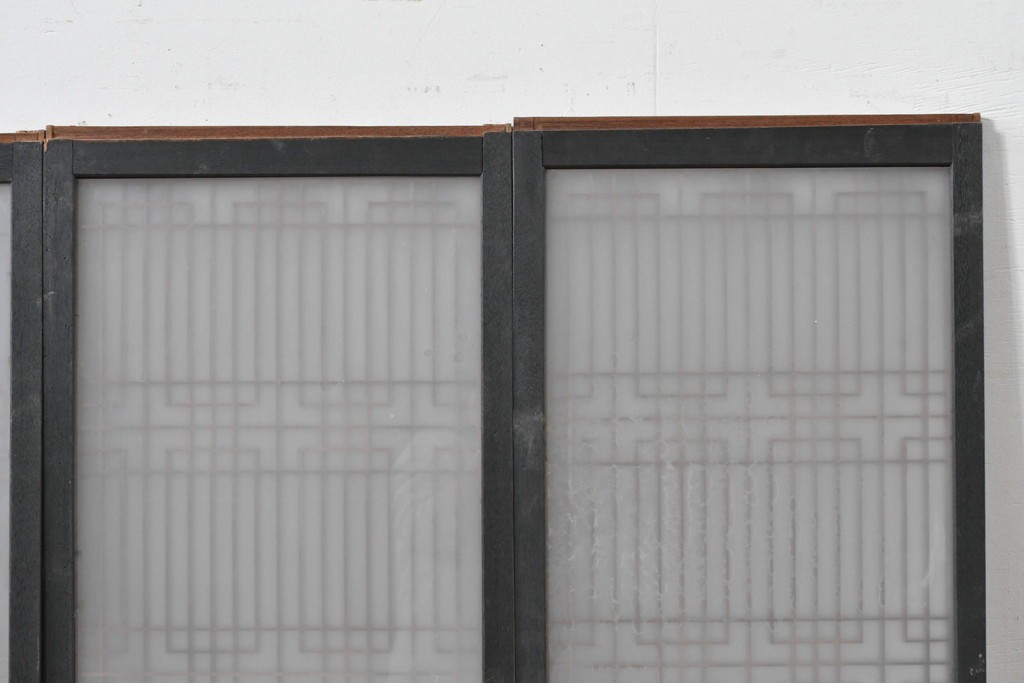 ヴィンテージ建具　昭和中期　組子細工が美しい片面ガラスの書院窓4枚セット　(R-086606)