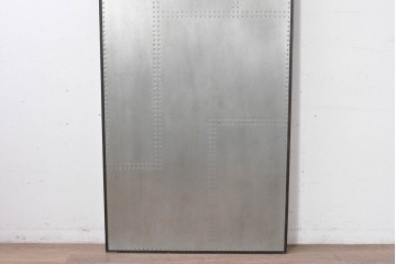 中古　希少な廃番品　CRASH GATE(クラッシュゲート)　GIN FRAME E(ジン フレームE)　トタン　杉材　無骨なデザインのマグネットボード　(R-086608)