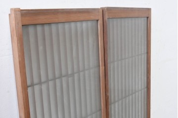 ヴィンテージ建具　昭和後期　すっきりとした縦桟格子に組子細工が映える片面ガラスの書院戸2枚セット　(R-086610)