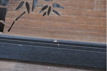 アンティーク建具　昭和初期　竹に雀・松に鶴・梅にウグイスの透かし彫りがあしらわれた欄間1枚　(R-086612)