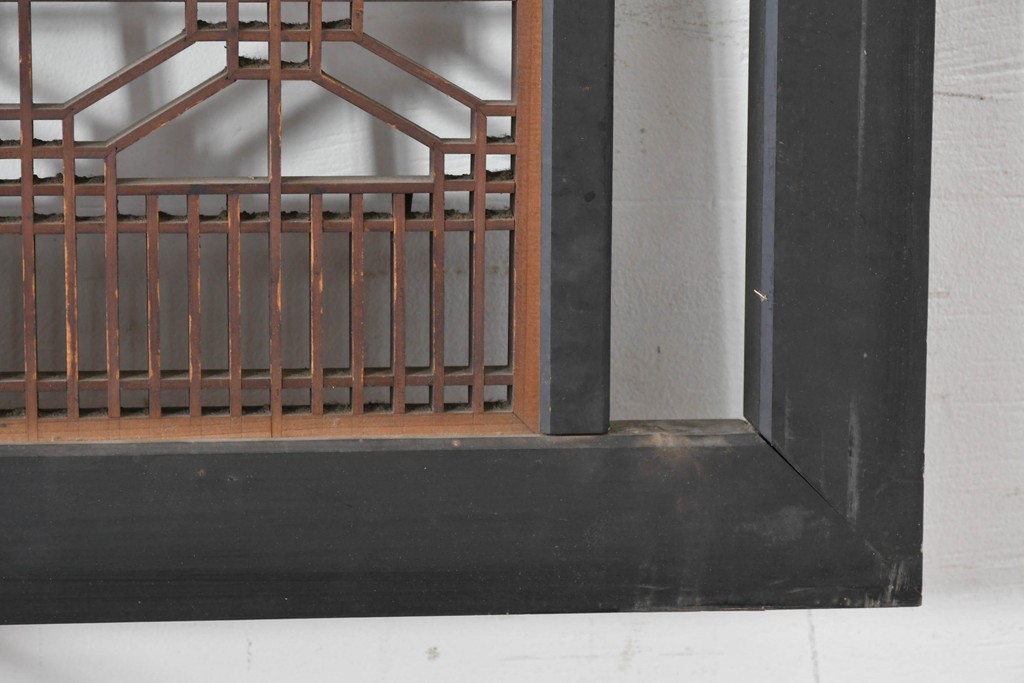 アンティーク建具　大正から昭和初期　黒い縁取りに緻密な組子細工が映える欄間2枚セット　(R-086614)