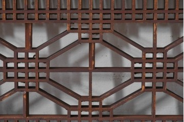 アンティーク建具　大正から昭和初期　黒い縁取りに緻密な組子細工が映える欄間2枚セット　(R-086614)