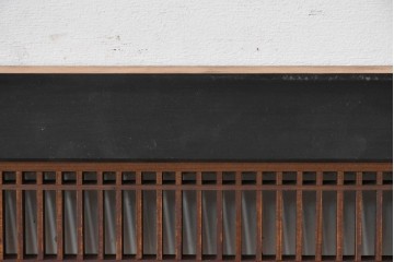 アンティーク建具　大正から昭和初期　黒い縁取りに緻密な組子細工が映える欄間2枚セット　(R-086614)