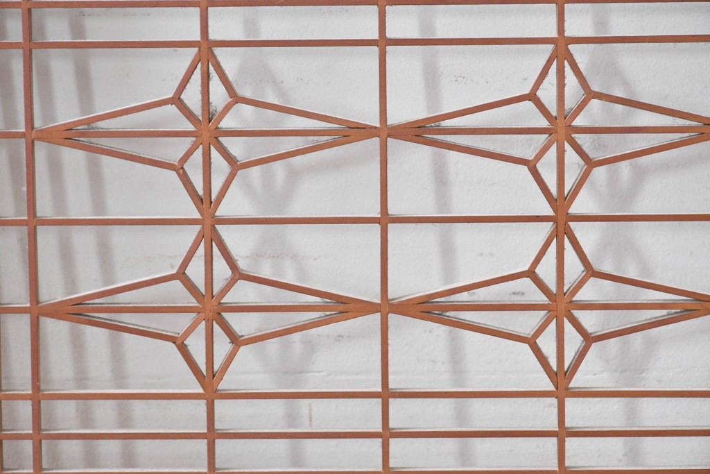 ヴィンテージ建具　昭和後期　松・竹・梅の彫刻入り組子欄間2枚セット　(R-086615)