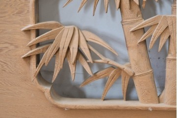 ヴィンテージ建具　昭和後期　在銘　四君子(梅・蘭・竹・菊)の見事な透かし彫りがあしらわれた欄間2枚セット　(R-086616)