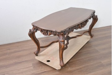 イタリアヴィンテージ　アンティーク調　ロココ様式の彫刻が優雅なサロンテーブル　(R-086617)