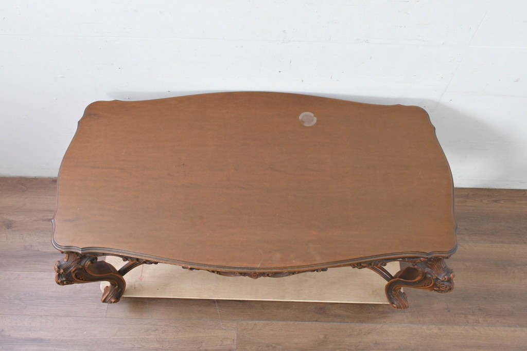 イタリアヴィンテージ　アンティーク調　ロココ様式の彫刻が優雅なサロンテーブル　(R-086617)