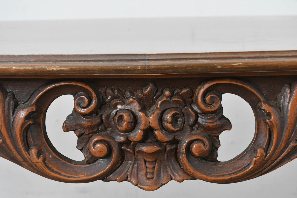 イタリアヴィンテージ　アンティーク調　ロココ様式の彫刻が優雅なサロンテーブル　(R-086617)