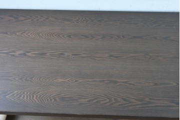 中古　美品　横浜クラシック家具　ノックオンウッド(knockonwood)　タモ材　重厚感のある挽き物脚のダイニングテーブル　定価約55万円　(R-086618)