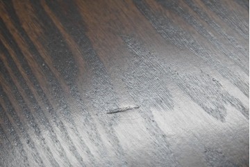 中古　美品　横浜クラシック家具　ノックオンウッド(knockonwood)　タモ材　重厚感のある挽き物脚のダイニングテーブル　定価約55万円　(R-086618)