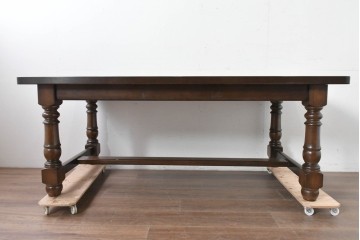 中古　美品　横浜クラシック家具　ノックオンウッド(knockonwood)　タモ材　重厚感のある挽き物脚のダイニングテーブル　定価約55万円　(R-086618)