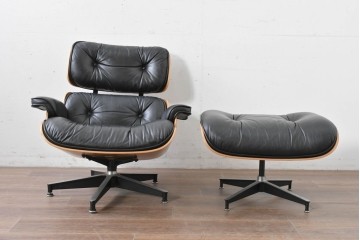 中古　Herman Miller(ハーマンミラー)　本革　こだわり抜かれた座り心地のイームズラウンジチェアとオットマンのセット　定価約113万円　(R-086620)