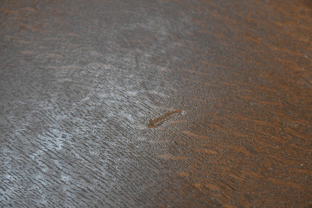 中古　超美品　使用感ほぼなし　横浜クラシック家具　ノックオンウッド(knockonwood)　楢(ナラ)材　クラシカルな引手金具のチェスト　定価約25万円　(R-086621)