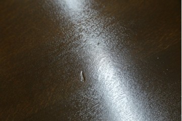 中古　超美品　使用感ほぼなし　横浜クラシック家具　ノックオンウッド(knockonwood)　楢(ナラ)材　クラシカルな引手金具のチェスト　定価約25万円　(R-086621)