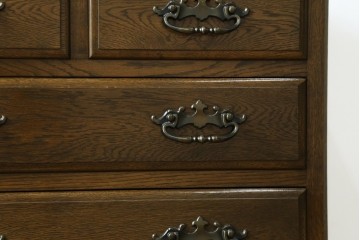 中古　超美品　使用感ほぼなし　横浜クラシック家具　ノックオンウッド(knockonwood)　楢(ナラ)材　クラシカルな引手金具のチェスト　定価約25万円　(R-086621)